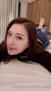 丧尸的屁股回归经典，纯天然巨乳美女被炮友操到求饶哭泣后入女上（完整82部看简芥